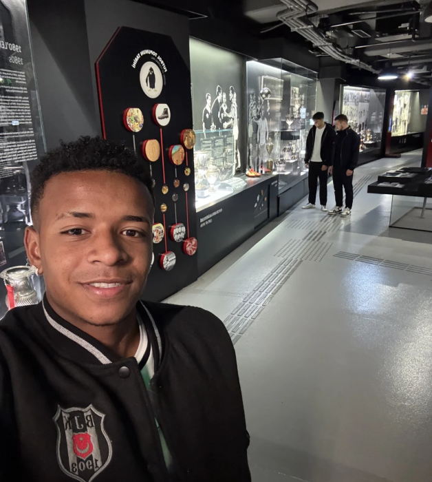 Keny Arroyo’dan ilk mesaj: "Nereye geldiğimi biliyorum!"