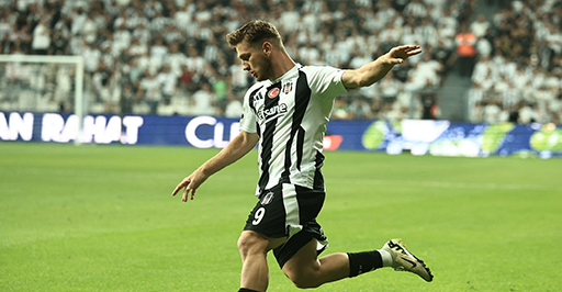 Semih Kılıçsoy, ilk 11'e dönüyor!