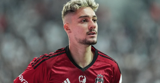 Ernest Muçi formayı istiyor!