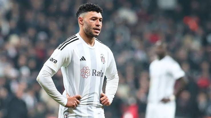 Beşiktaş Alex Oxlade Chamberlain ile yollarını ayırdı!