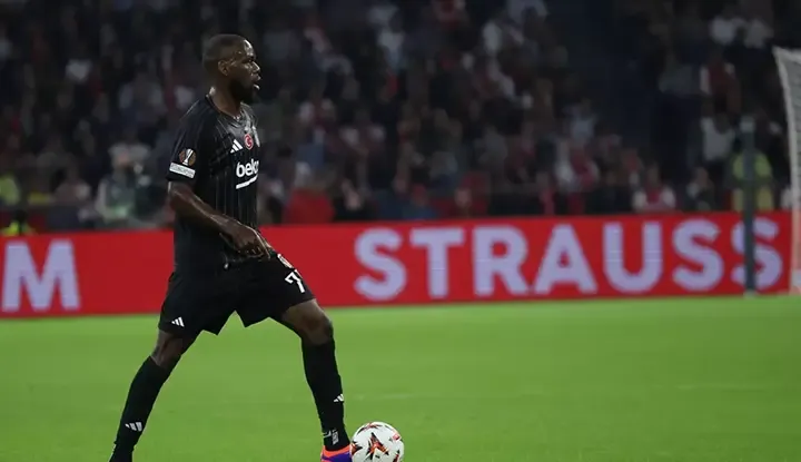 Beşiktaş 4 futbolcu ile yolları ayırmak istiyor!