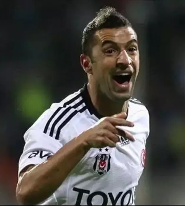 Simao Sabrosa'dan mesaj var!