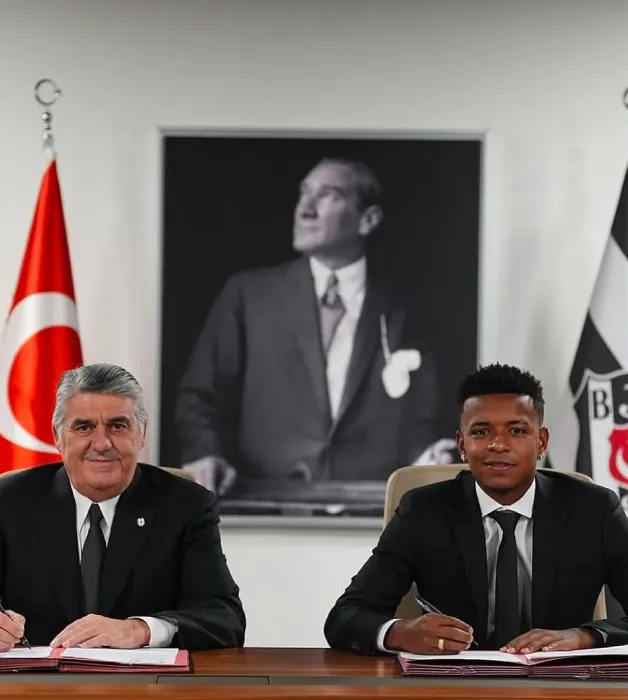 Keny Arroyo özgüveni ve cesaretiyle geldi!