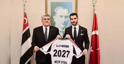 Beşiktaş, Necip Uysal ile "sonsuza kadar" dedi!