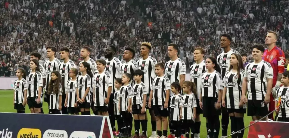 Beşiktaş'ta yabancı operasyonu: 16 futbolcu veda edecek