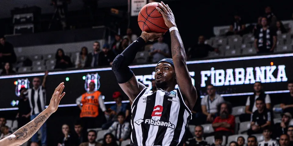 Anadolu Efes ile Beşiktaş Fibabanka arasında yarı finalde üçüncü randevu!