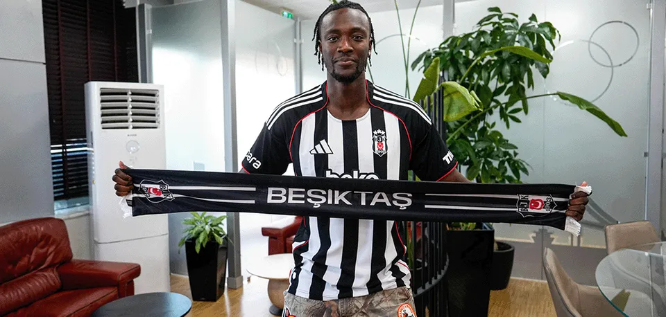 TAMMY ABRAHAM İSTABUL'A İNDİ, ATKIYI TAKTI! İŞTE GÖRÜNTÜLER