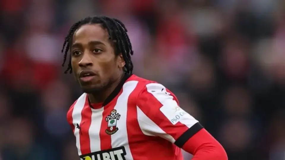 Kyle Walker-Peters, Pazartesi İstanbul'a Geliyor!
