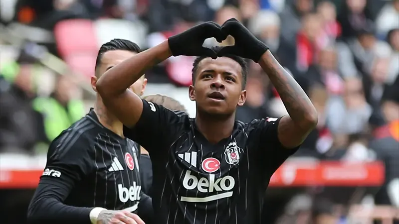 Eski Beşiktaş’lı futbolcudan Jhon Duran’a flaş yorum!