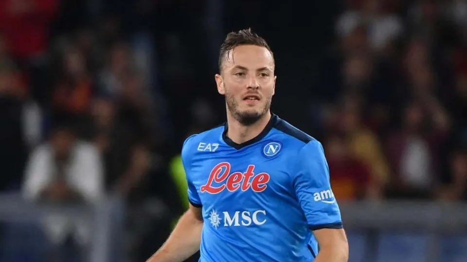 Beşiktaş'a Napoli'li yıldız defans!