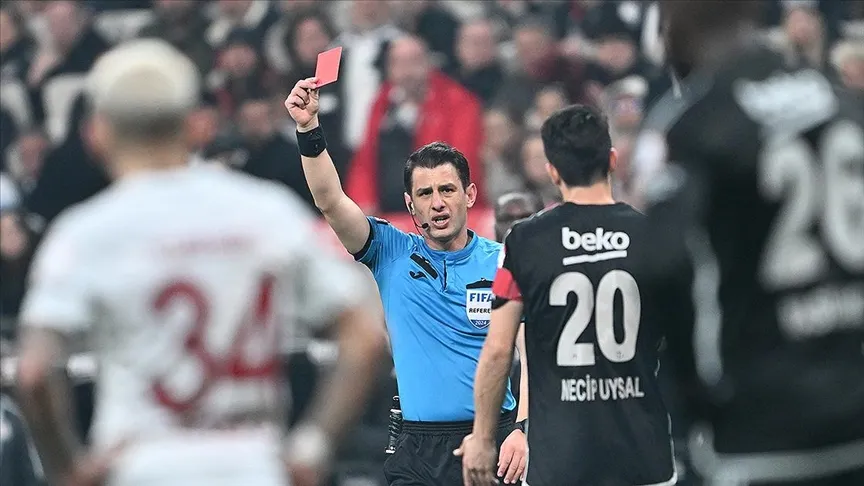 Beşiktaş-Fatih Karagümrük Maçının hakemi belli oldu!
