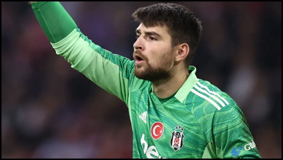 Beşiktaş'ın kalecisine sürpriz talip!