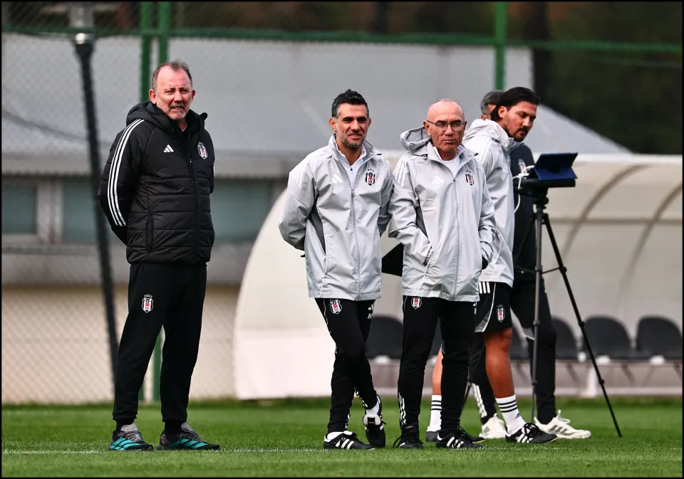 Beşiktaş’ta büyük revizyon! Kaleci, ayrılıklar ve transfer planı netleşti!