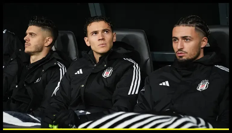 Asllani’ye Kırmızı Kart Sonrası Soyunma Odasında Moral Desteği!