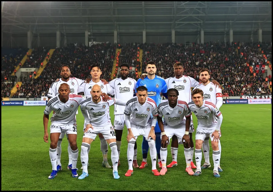 Beşiktaş'ın Kasımpaşa Maçı İçin Muhtemel 11'i Belli Oldu!