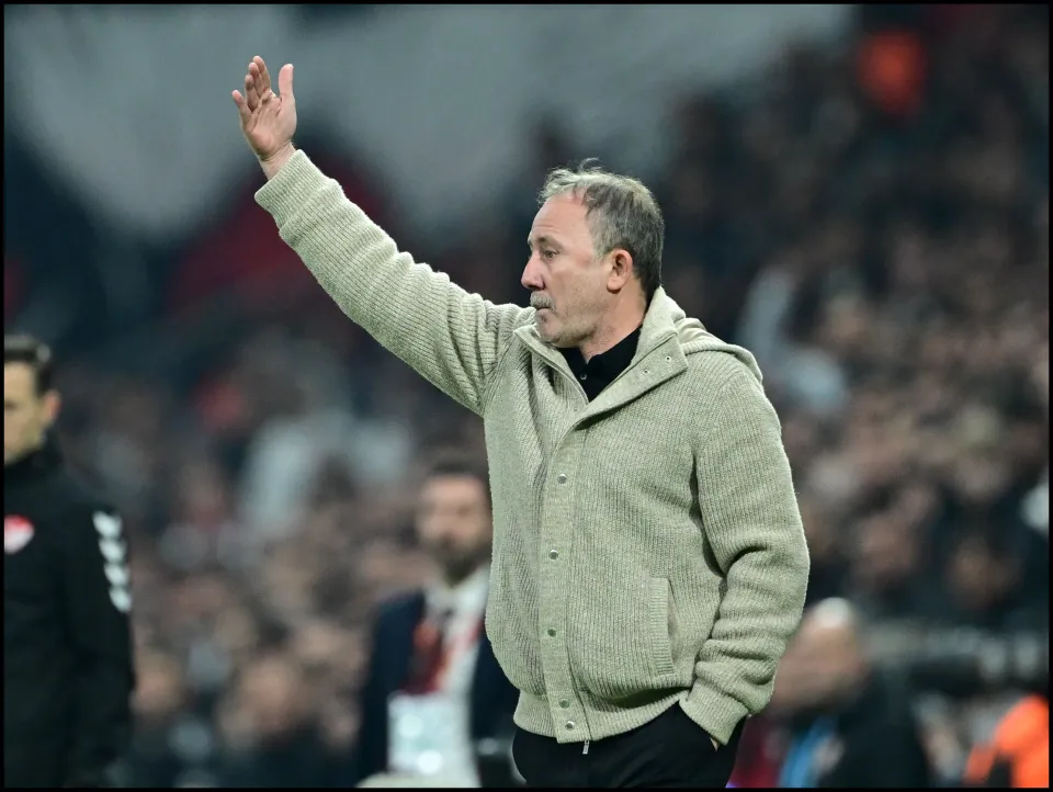 Sergen Yalçın’dan Derbi Sonrası Hakem Tepkisi: “Futbol Çok Siyasi Oldu!”