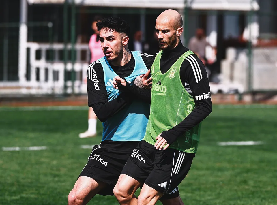 Beşiktaş'ta Fenerbahçe Mesaisi Sürüyor!