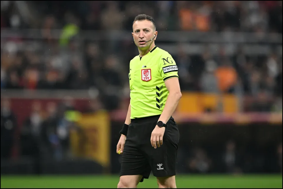 Fenerbahçe - Beşiktaş Derbisinin Hakemi Belli Oldu!