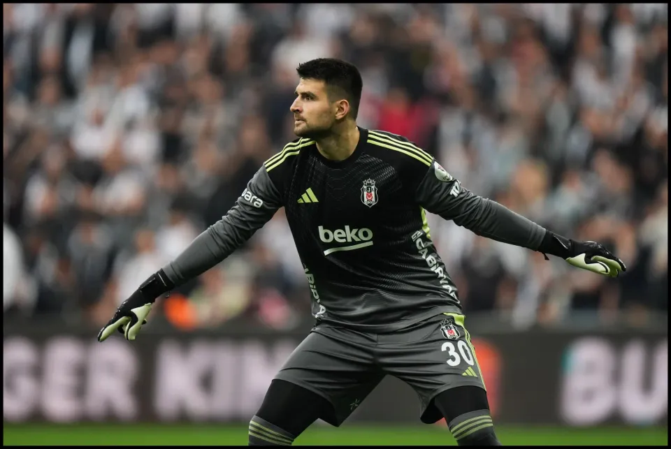 Beşiktaş'ta Kaleci Belirsizliği Sürüyor!